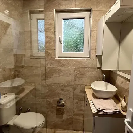 3 Apartment *