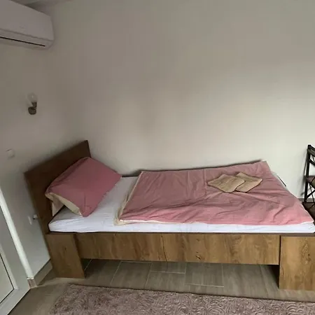 3 * Високо